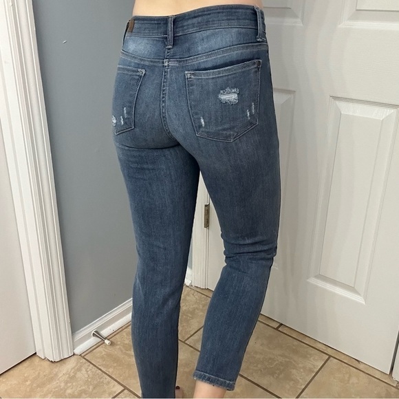 Judy Blue Jeans Skinny Distressed Ripped Relaxed Fit Denim Cotton Size 5 27 - Picture 2 of 7